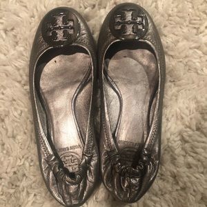 Silver Tory Burch flat
